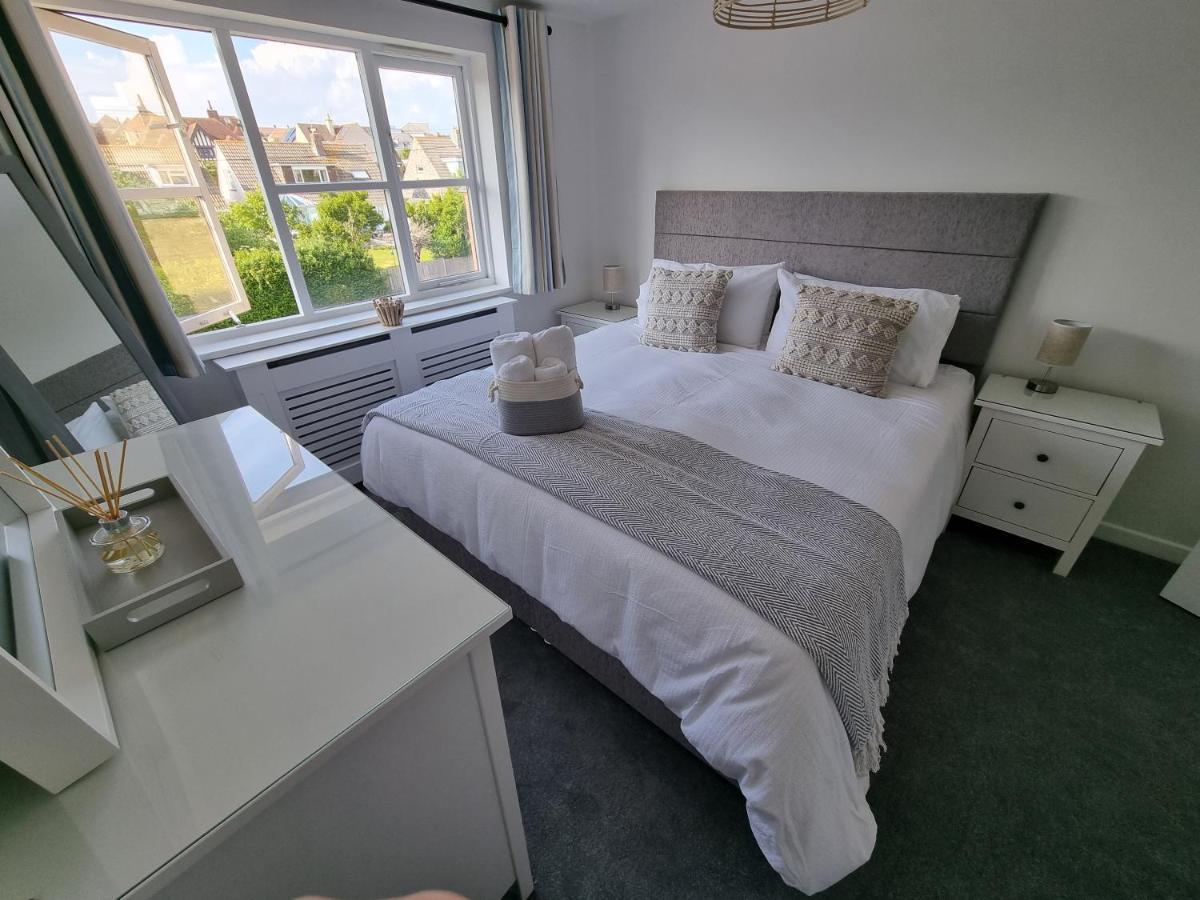 Hightide - 2 Bed With Parking, Balcony & Sea View. Daire Swanage Dış mekan fotoğraf