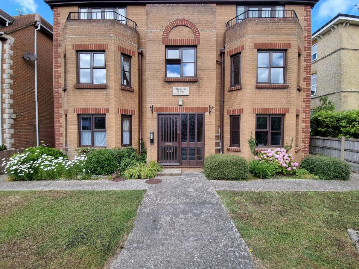 Hightide - 2 Bed With Parking, Balcony & Sea View. Daire Swanage Dış mekan fotoğraf