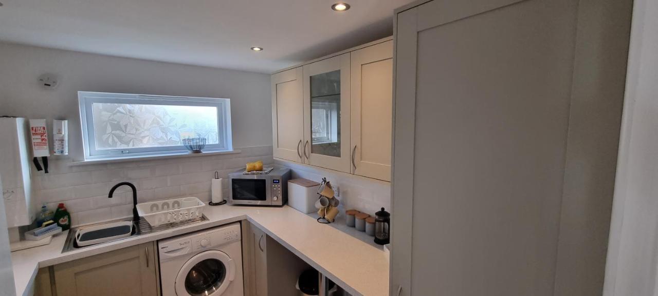 Hightide - 2 Bed With Parking, Balcony & Sea View. Daire Swanage Dış mekan fotoğraf