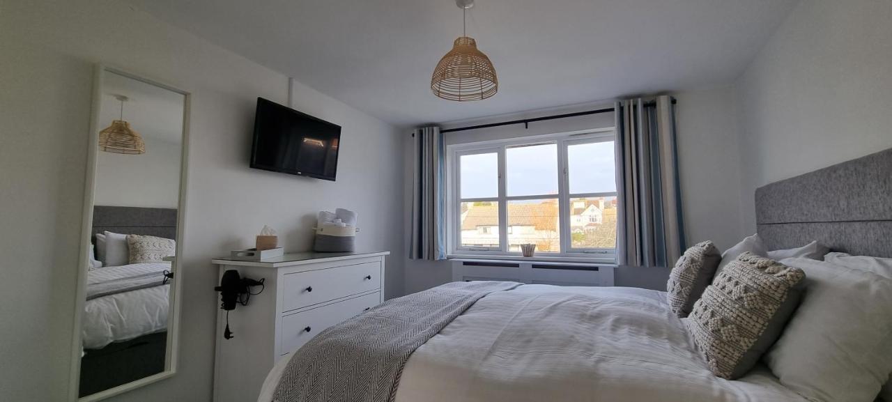 Hightide - 2 Bed With Parking, Balcony & Sea View. Daire Swanage Dış mekan fotoğraf