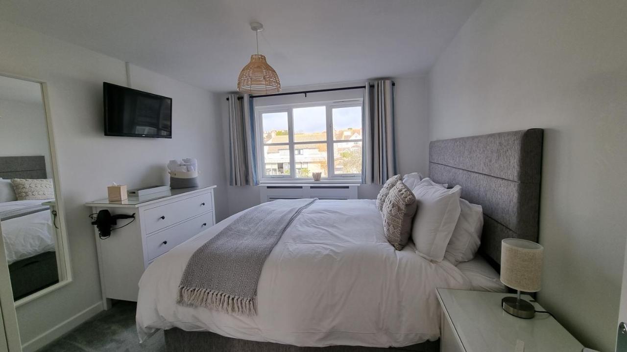 Hightide - 2 Bed With Parking, Balcony & Sea View. Daire Swanage Dış mekan fotoğraf